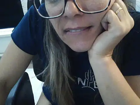 Snapshot of VibeProibida chatting on May 21, 2026, 9:56 pm VibeProibida online show from May 21, 2026, 9:56 pm