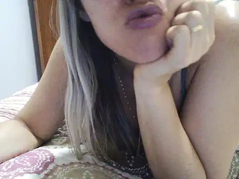 Snapshot of VibeProibida chatting on March 13, 2026, 9:31 pm VibeProibida online show from March 13, 2026, 9:31 pm