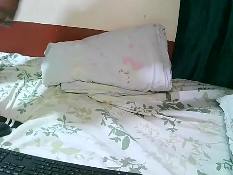 Fifibaype online show from April 12, 2026, 10:46 pm