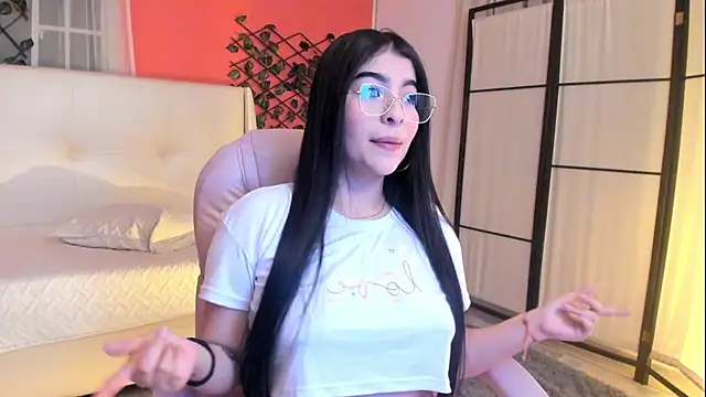 HannaLee333 online show from March 27, 2026, 12:30 am