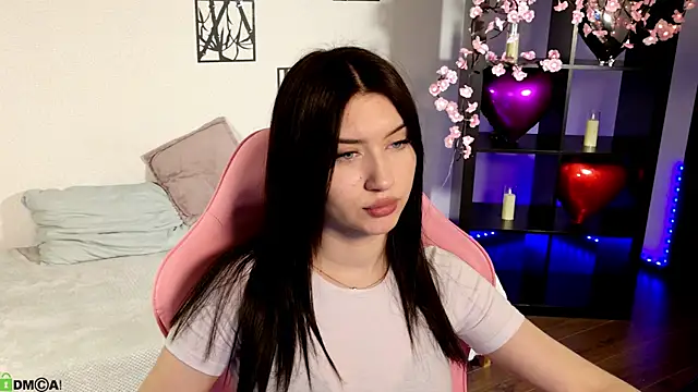 Sugar Kitten12 online show from April 6, 2026, 5:08 am