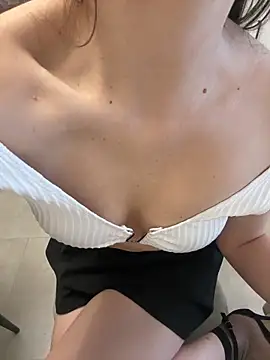 Natali-por online show from March 19, 2026, 5:29 am