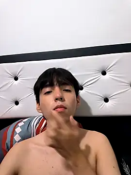 Lucca  555 online show from March 23, 2026, 2:22 am