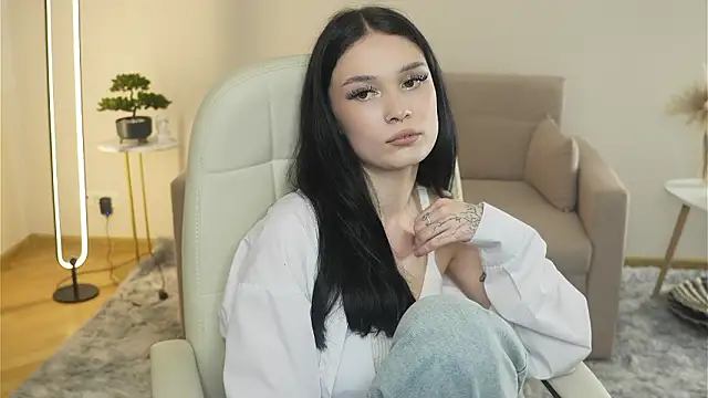 Snapshot of LynnCiprian chatting on March 9, 2026, 1:14 pm LynnCiprian online show from March 9, 2026, 1:14 pm