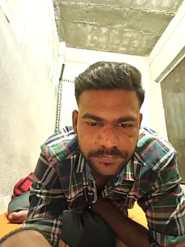 akshat234556 online show from April 13, 2026, 5:28 pm