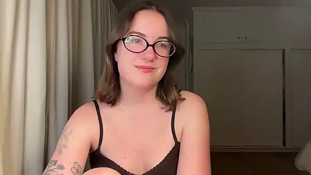 summerxo online show from June 11, 2026, 5:37 am
