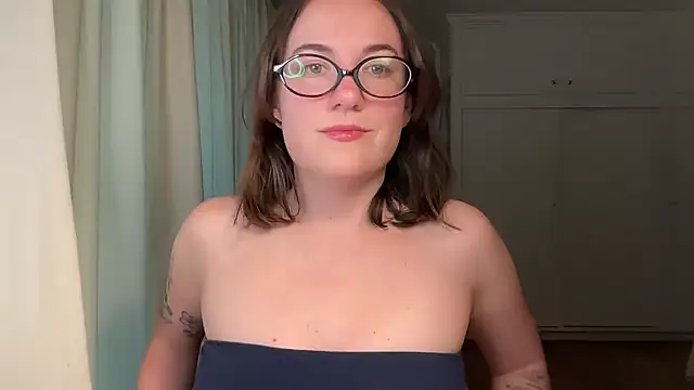 summerxo online show from June 21, 2026, 2:50 am