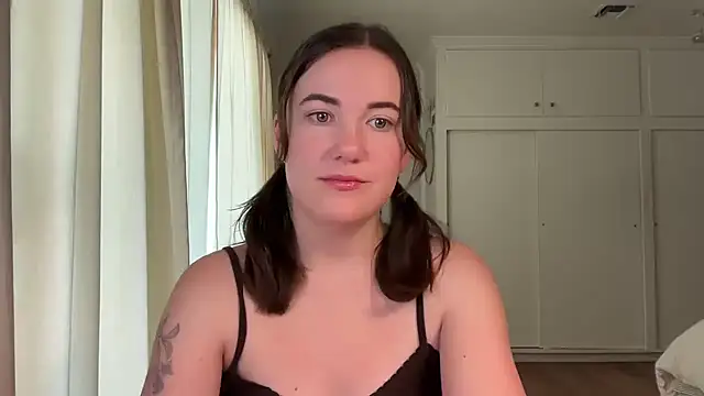 summerxo online show from June 1, 2026, 5:34 pm
