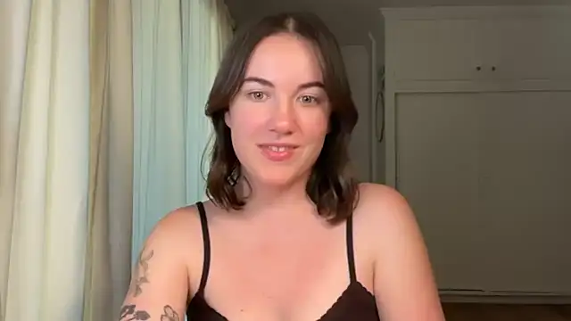 summerxo online show from June 11, 2026, 2:22 am