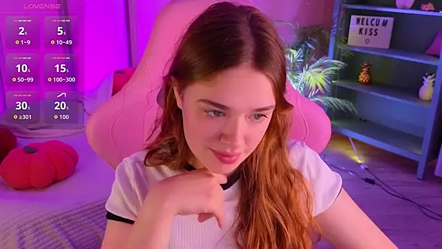 TiffanyVex online show from May 12, 2026, 3:40 pm