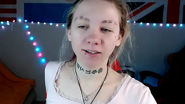 Nica Kawaii online show from March 19, 2026, 6:02 am