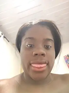 YourLiaa  online show from March 27, 2026, 4:32 am