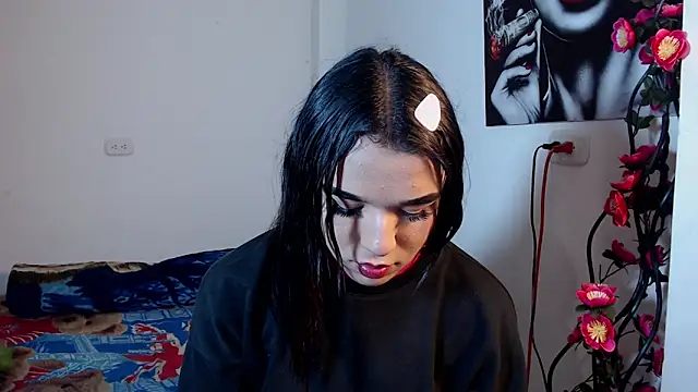 Candyy doll   online show from May 15, 2026, 4:21 am
