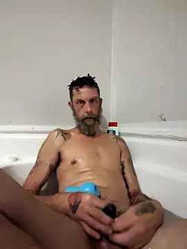 Snapshot of Hootie421 chatting on March 5, 2026, 9:39 am Hootie421 online show from March 5, 2026, 9:39 am