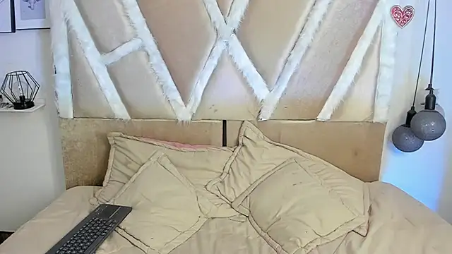 Lele 669 online show from April 7, 2026, 3:03 pm