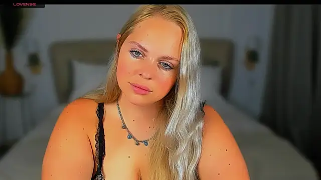 Nikolla  online show from July 14, 2026, 4:02 pm