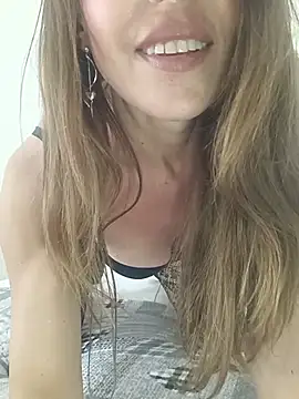 Snapshot of ChiaraFerraro chatting on May 26, 2026, 1:42 pm ChiaraFerraro online show from May 26, 2026, 1:42 pm