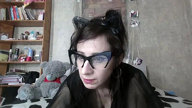 Snapshot of Barbie_Rococo chatting on May 5, 2026, 6:33 pm Barbie Rococo online show from May 5, 2026, 6:33 pm