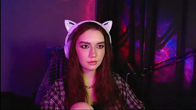 Celia Sensual  online show from April 30, 2026, 8:57 pm