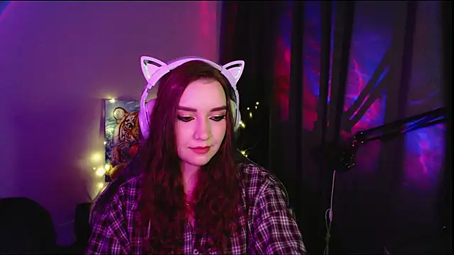 Celia Sensual  online show from May 18, 2026, 7:07 pm