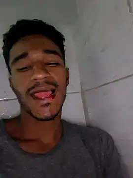 roariel online show from March 12, 2026, 12:05 am