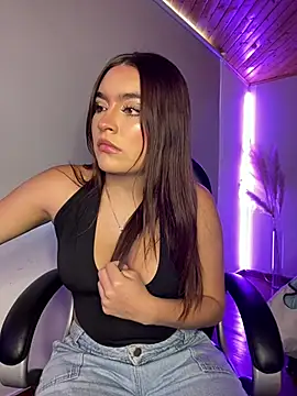 Issa pinkk online show from March 13, 2026, 7:08 pm