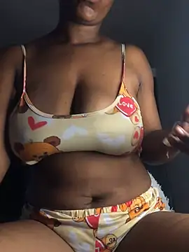 almaseductora online show from April 19, 2026, 11:11 am