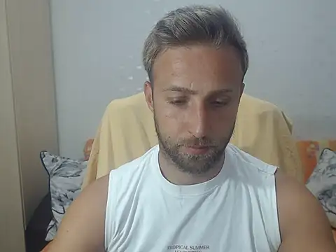 Snapshot of BlondEagleMuscle chatting on July 22, 2026, 7:38 pm BlondEagleMuscle online show from July 22, 2026, 7:38 pm