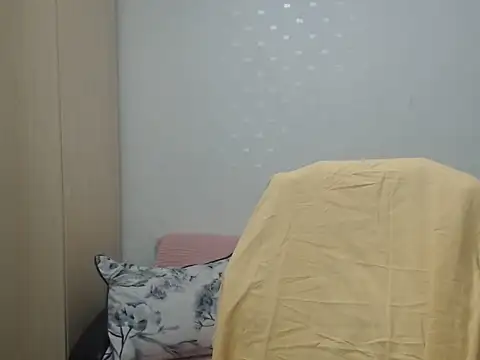 Snapshot of BlondEagleMuscle chatting on May 18, 2026, 9:19 pm BlondEagleMuscle online show from May 18, 2026, 9:19 pm