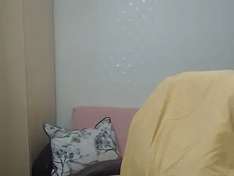 Snapshot of BlondEagleMuscle chatting on May 22, 2026, 6:50 pm BlondEagleMuscle online show from May 22, 2026, 6:50 pm