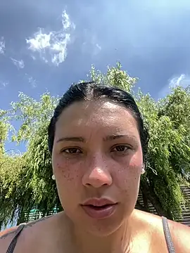 Marianaxc online show from April 22, 2026, 2:46 pm