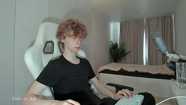 Wawesuc online show from April 13, 2026, 8:07 am