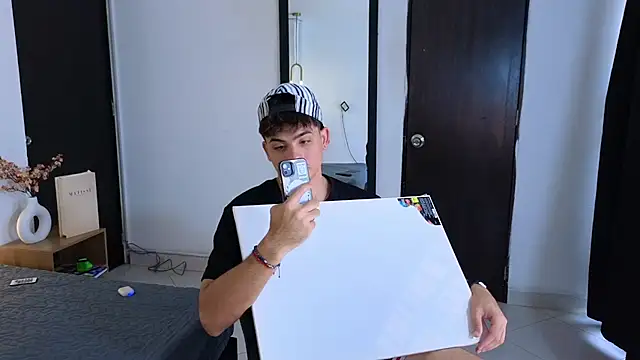 MrAdonis  online show from March 31, 2026, 7:16 pm