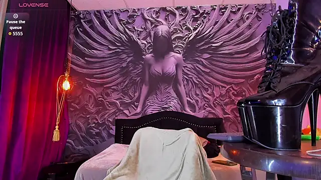 tall sweetie online show from March 19, 2026, 5:51 am