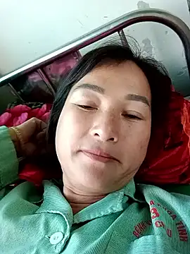 Yuhi3d online show from May 3, 2026, 1:44 am