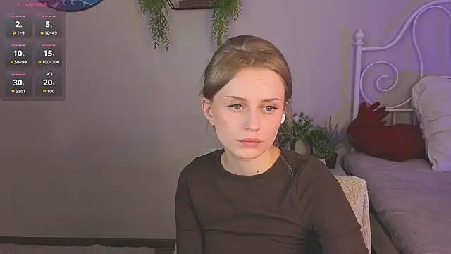 Snapshot of Mickey_Milk chatting on May 25, 2026, 10:14 am Mickey Milk online show from May 25, 2026, 10:14 am
