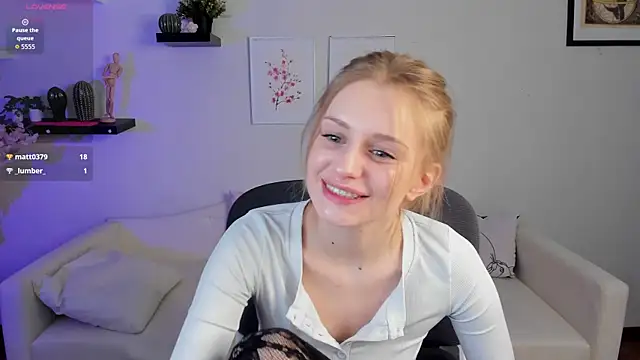 Snapshot of Mickey_Milk chatting on May 7, 2026, 1:58 pm Mickey Milk online show from May 7, 2026, 1:58 pm