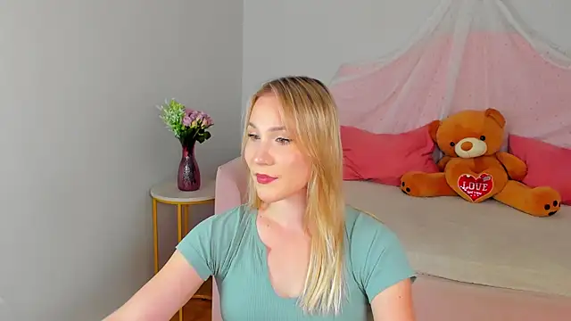 ElaraVoltage online show from July 11, 2026, 5:02 pm