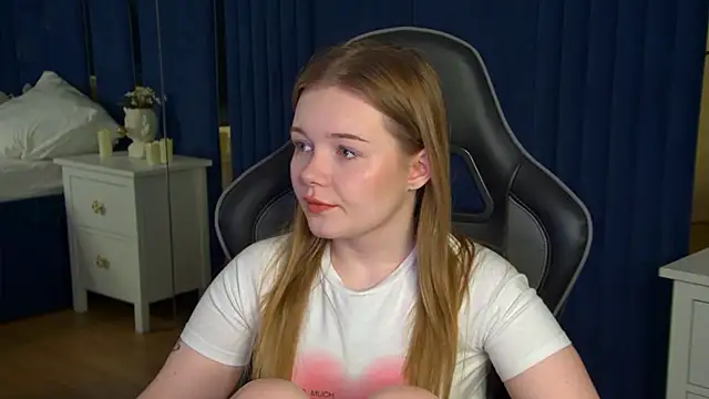 Snapshot of ElinaVale chatting on May 20, 2026, 5:10 pm ElinaVale online show from May 20, 2026, 5:10 pm