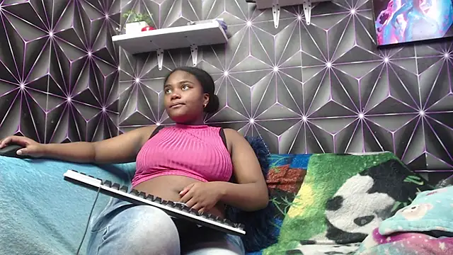 Candykss online show from May 21, 2026, 7:55 pm