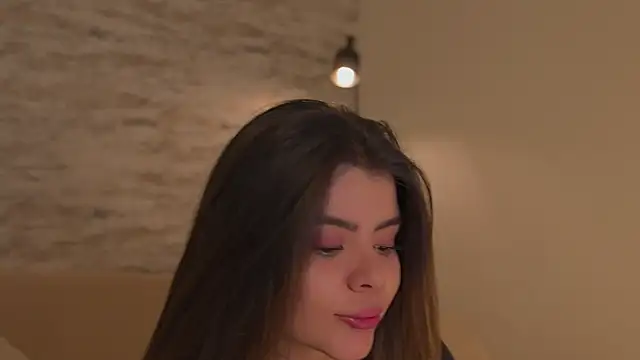 Julie Belle  online show from April 21, 2026, 10:49 pm