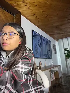 chanell pinkk online show from March 27, 2026, 2:07 pm