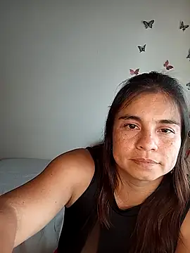 Snapshot of BettyBoo_w chatting on May 3, 2026, 5:05 pm BettyBoo w online show from May 3, 2026, 5:05 pm