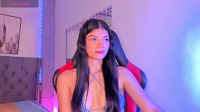 karolina vince online show from June 4, 2026, 3:33 am