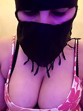 karamil69sxx online show from March 26, 2026, 1:15 am