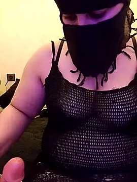 karamil69sxx online show from April 13, 2026, 11:42 pm