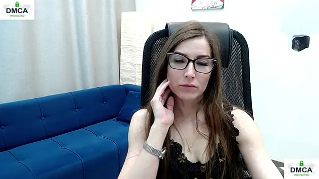 eva lady online show from May 13, 2026, 8:43 am