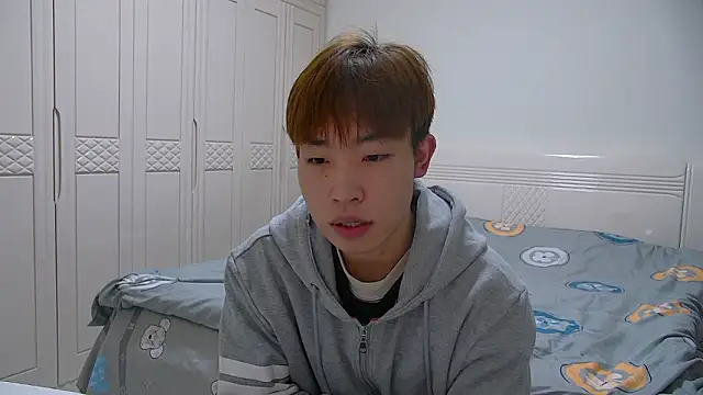 Snapshot of Similu-001 chatting on March 7, 2026, 1:16 pm Similu-001 online show from March 7, 2026, 1:16 pm