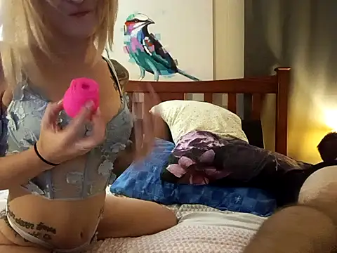 ashlee james online show from April 29, 2026, 11:47 am