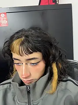 baby akuma online show from April 19, 2026, 4:13 am